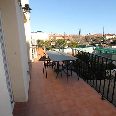 Renove Avec Terrasse, A Deux Pas Du Centre Et De La Mer, Ideal Pour 4 Personnes - Fr-1-309-4 Apartment *