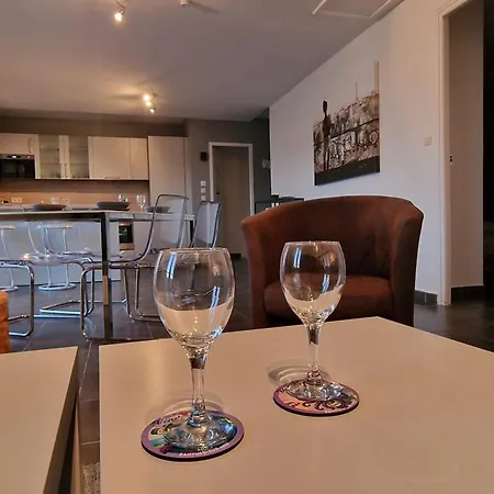 Renove A Avec Terrasse - Fr-1-309-4 Apartment *